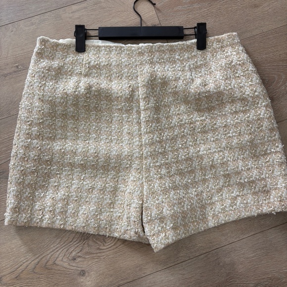 Express Tweed Metallic Shorts Beige Gold Size 14 - Picture 2 of 8